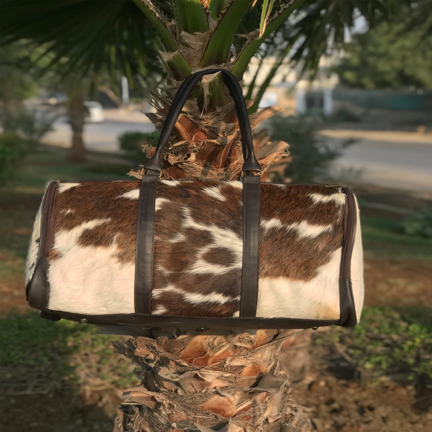 Handcrafted Medium Cowhide Duffel Bag, Ideal for Business Travels, Great Unisex Gift Idea