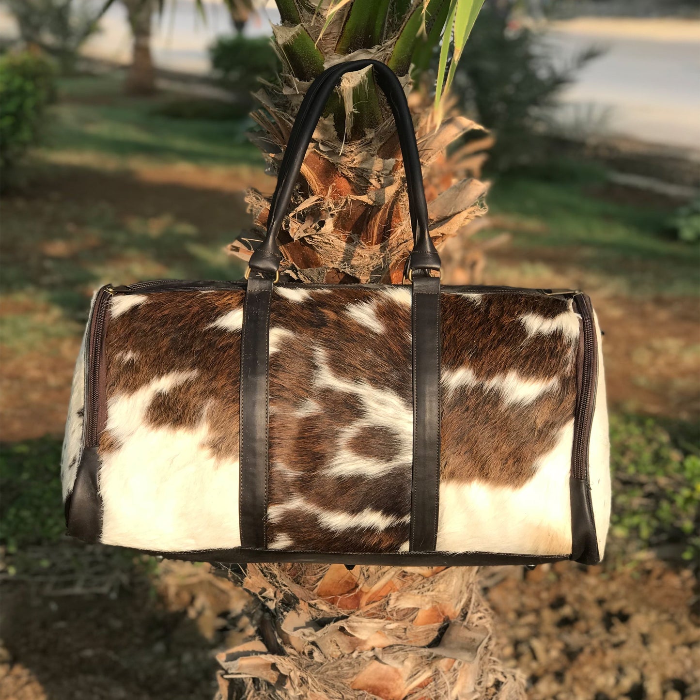 Handcrafted Medium Cowhide Duffel Bag, Ideal for Business Travels, Great Unisex Gift Idea