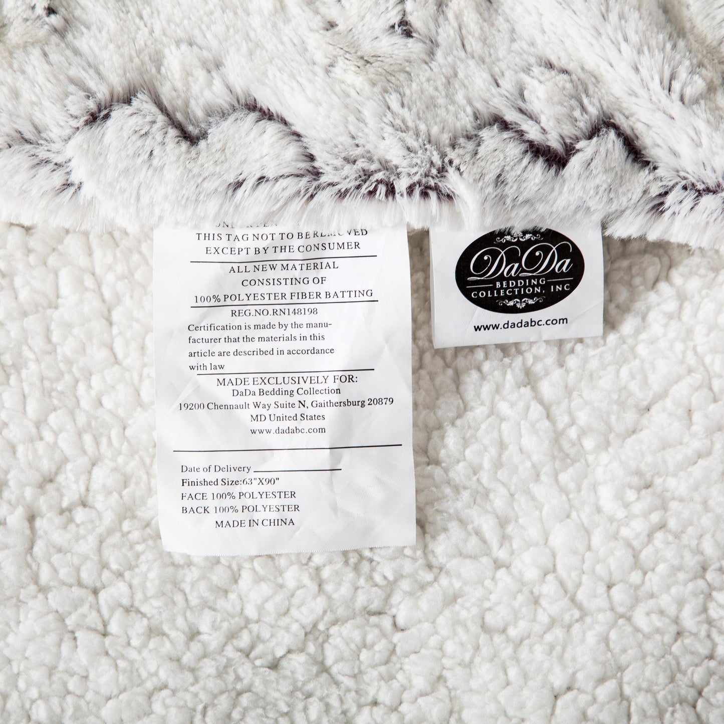DaDa Bedding Luxury Dreamy Milky White & Purple Sherpa Backside Faux Fur Throw Blanket (M3395)