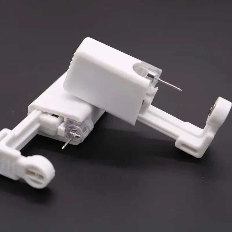 Safety Ear Piercing Gun Kit Women Men Disposable White Plastic Sterile Ear Piercing Device Fashion Simple Jewelry Piercing Tools