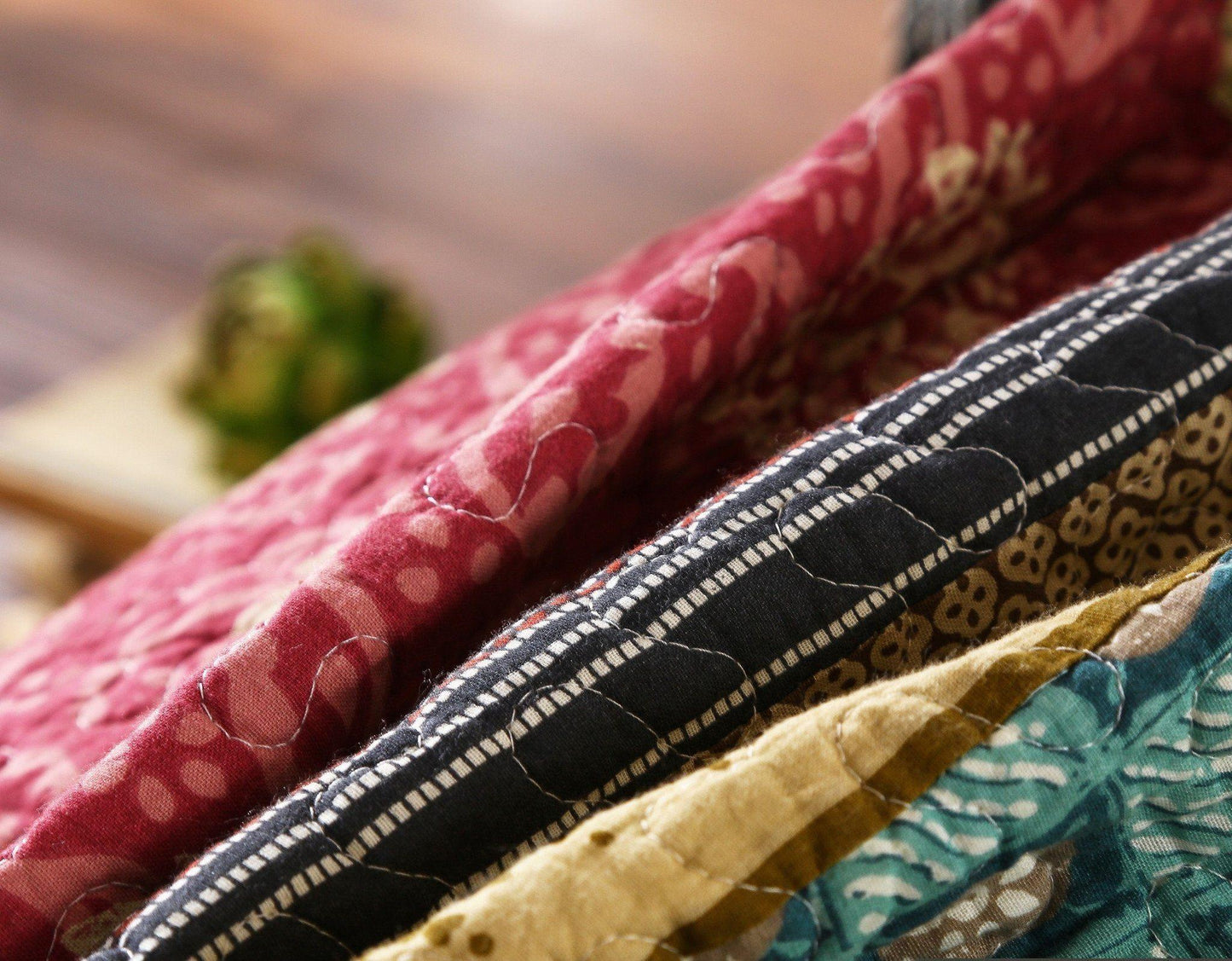 Dada Bedding Gallery of Roses Floral Bohemian Cotton Patchwork Bedspread Set (JHW-546)