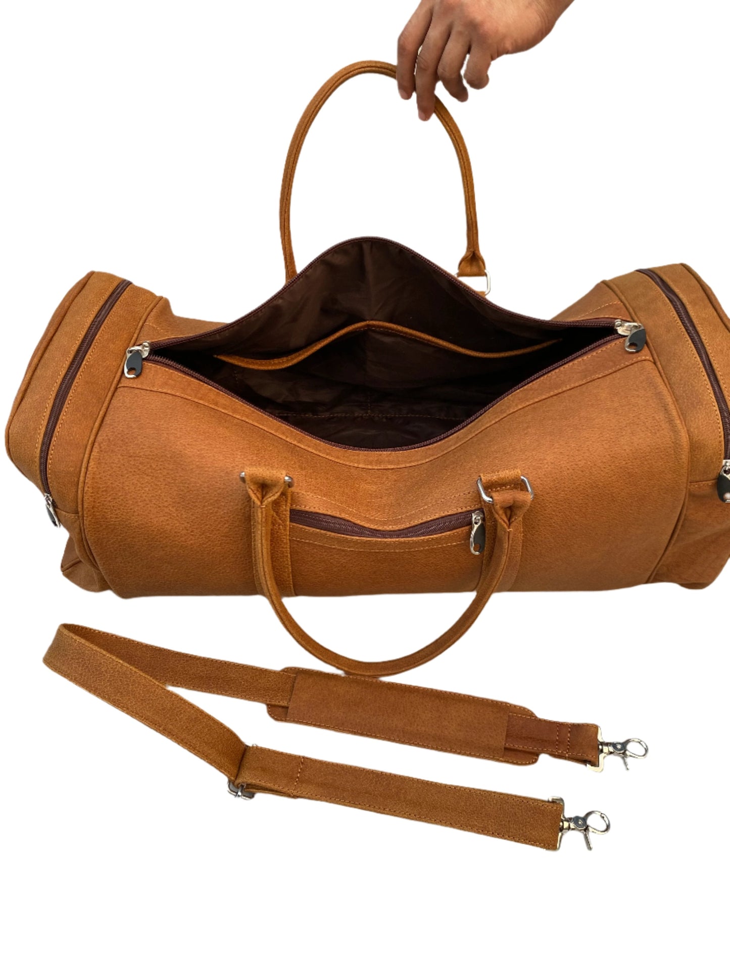 Spacious Leather Weekender Bag: Perfect Blend of Style and Function