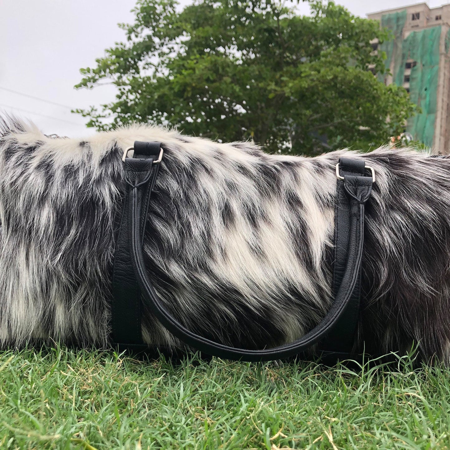 Genuine Cowhide Leather Duffel Bag - Medium Size, Stylish & Durable - Ideal Travel Bag for Weekend Trips