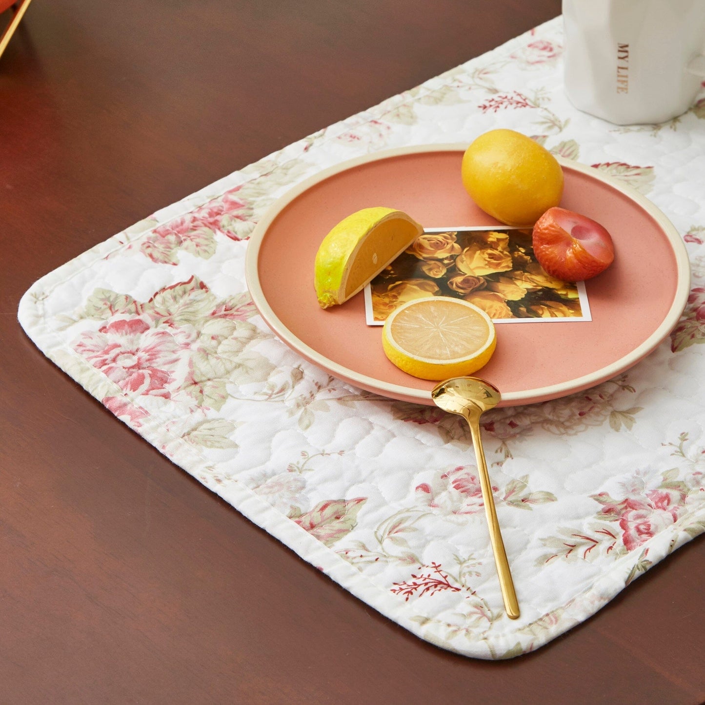 DaDa Bedding Set of 4-Pieces Dainty Cottage Floral Roses Quilted Cotton Dining Table Placemats 13” x 19” (3036)