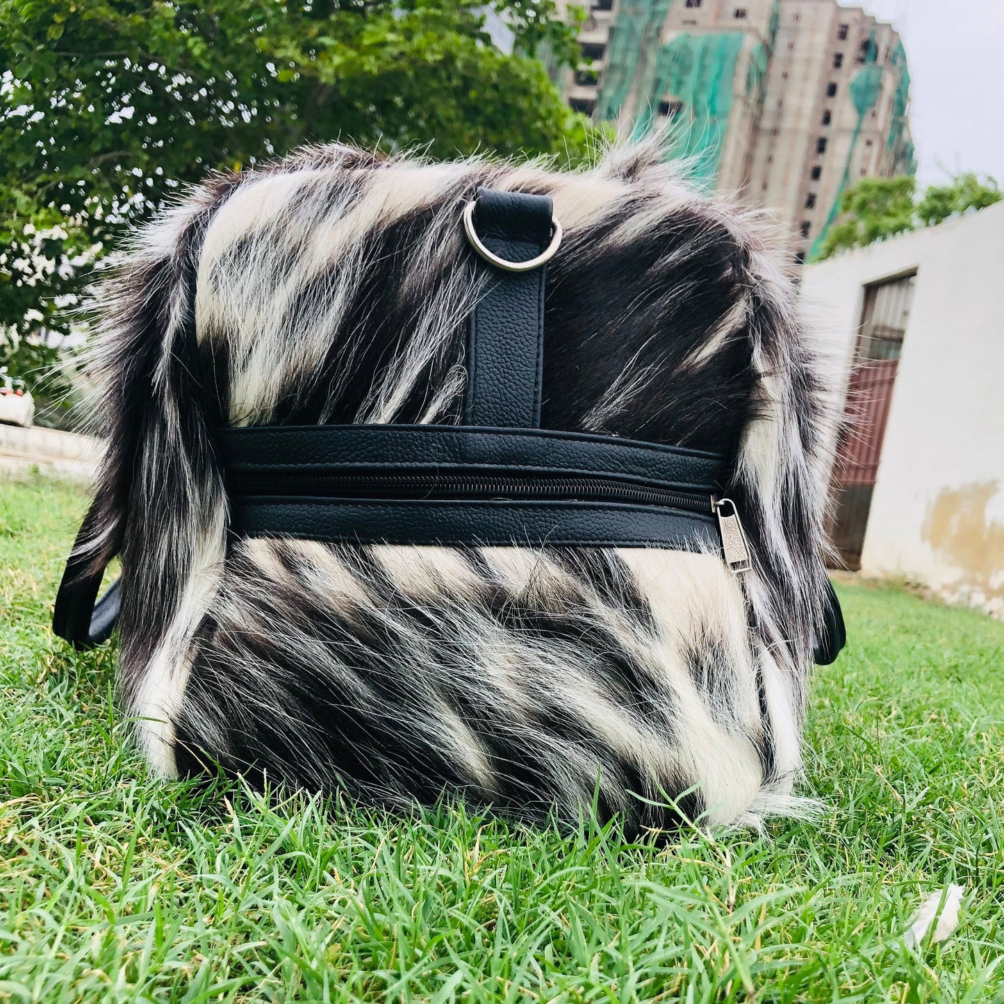 Genuine Cowhide Leather Duffel Bag - Medium Size, Stylish & Durable - Ideal Travel Bag for Weekend Trips