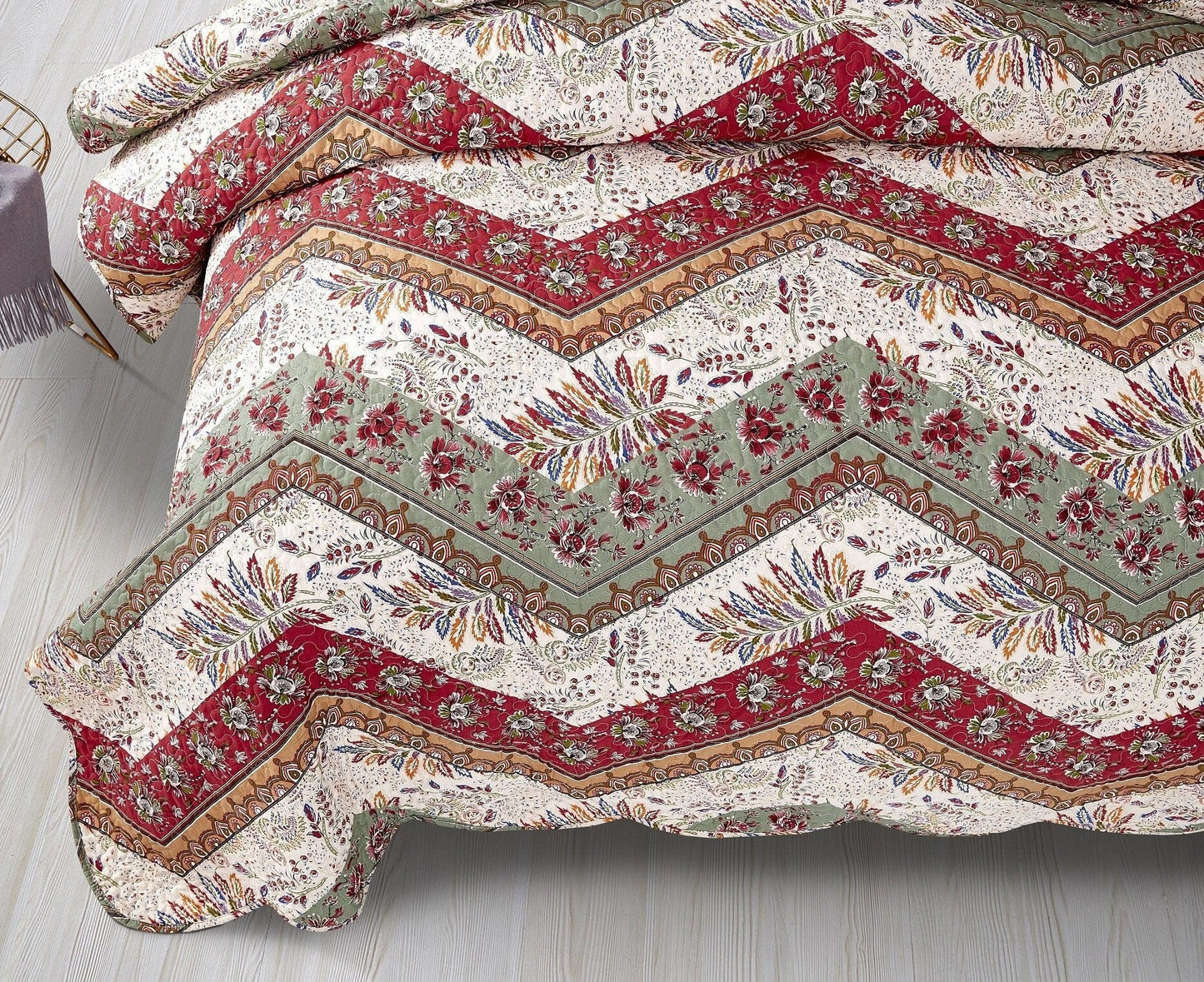 DaDa Bedding Rustic Bohemian Cranberry Sage Chevron Floral Bedspread Set (JHW-924)