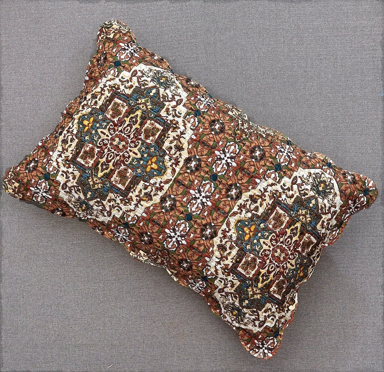 DaDa Bedding Rustic Earthy Cross Motif Folk Ogee Moroccan Scalloped Quilted Bedspread Set (JHW-944)