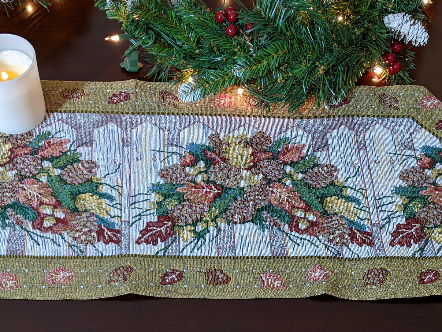 DaDa Bedding Rustic Floral Bouquet Lights Holiday Tapestry Dining Table Runner (6068)