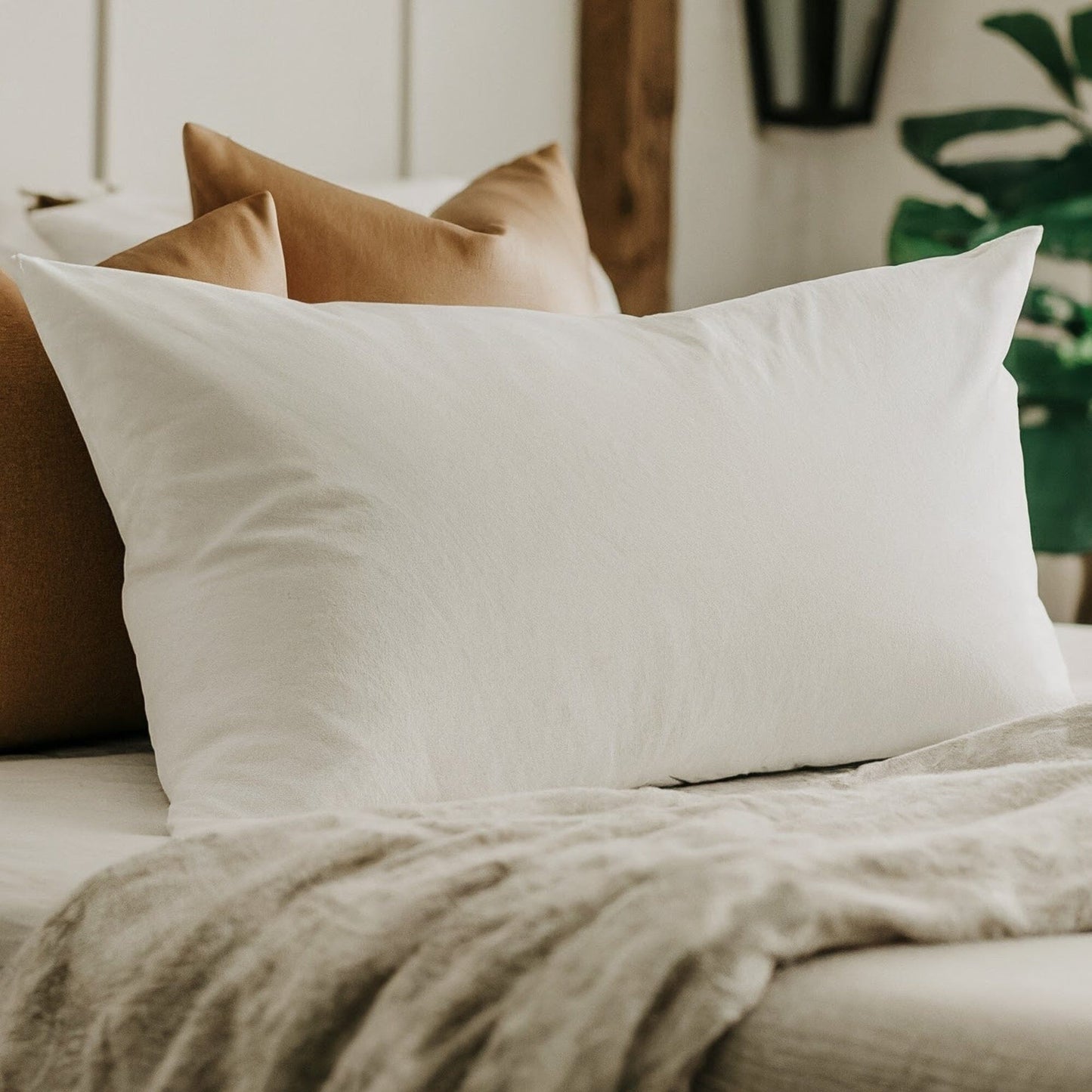 Dada Bedding Luxury 20x28 Pillow Insert - Soft Medium Firm, Premium Polyester, Perfect for Side and Back Sleepers