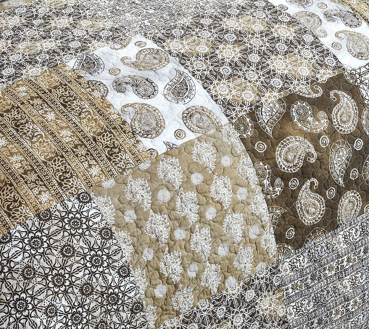 DaDa Bedding Bohemian Olive Brown Moroccan Paisley Floral Filigree Patchwork Cotton Bedspread Set (JHW-885)