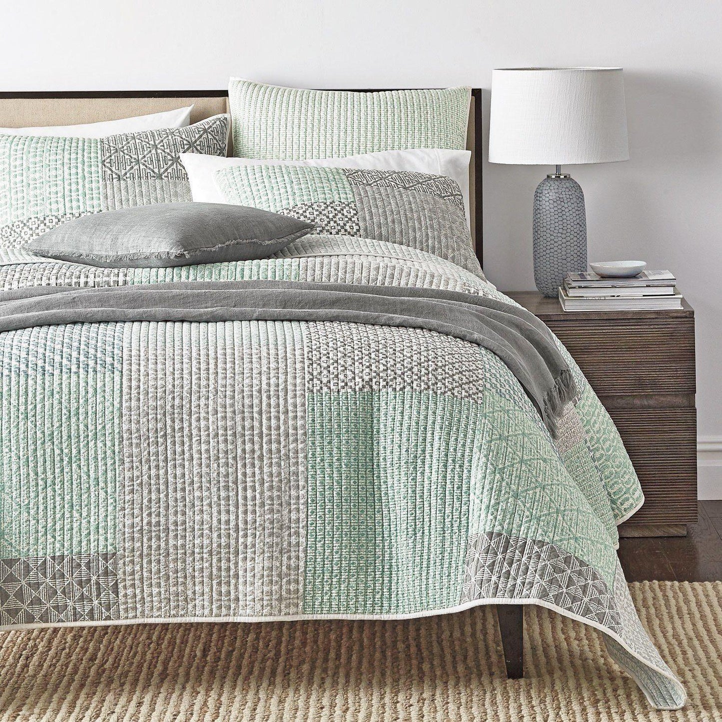 DaDa Bedding Contemporary Mint Green Grey Geometric Cotton Quilted Bedspread Set (JHW-804)
