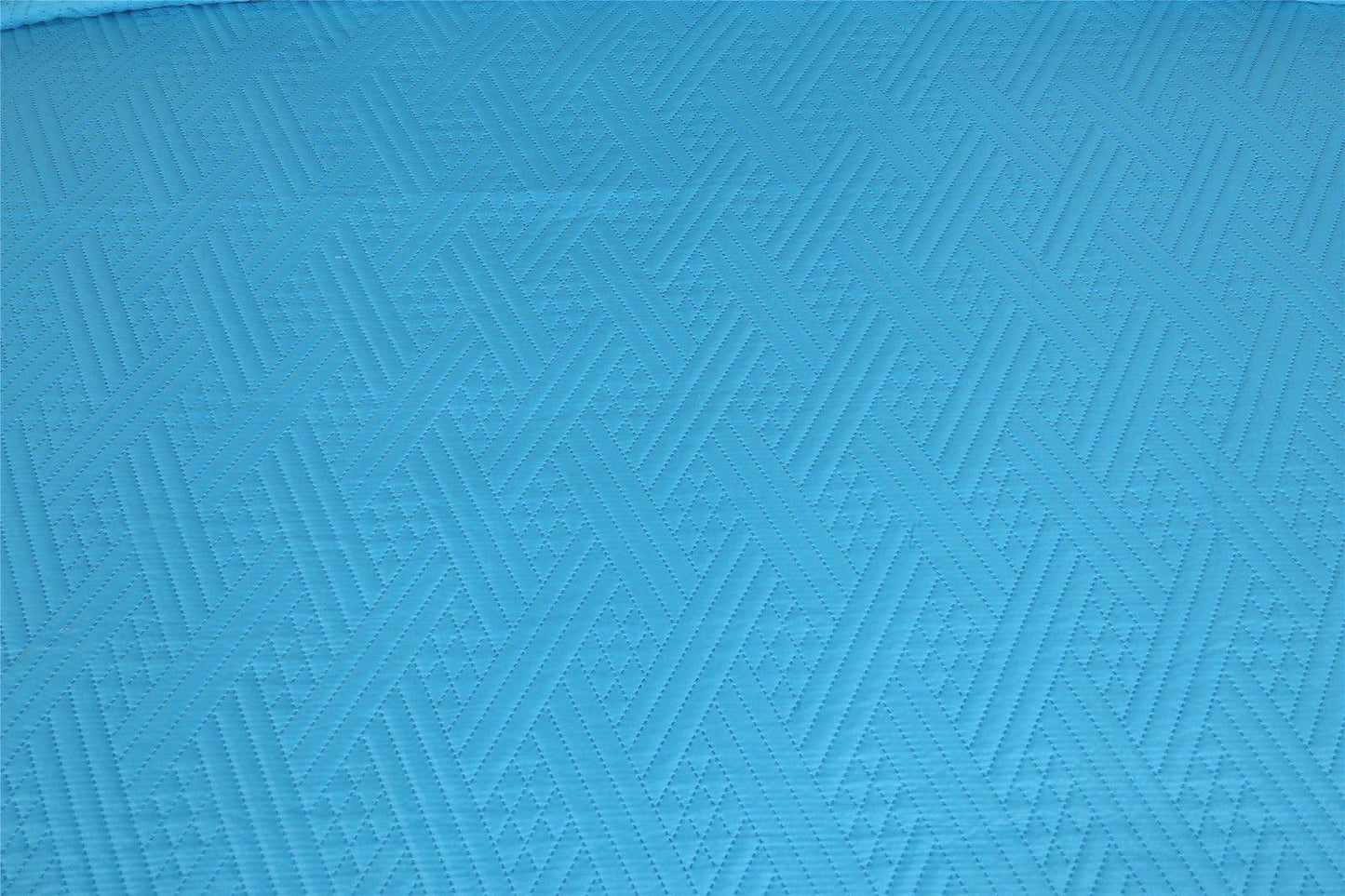 DaDa Bedding Gentle Wave Turquoise Teal Blue Lagoon Lightweight Quilted Bedspread Set (LH3000)