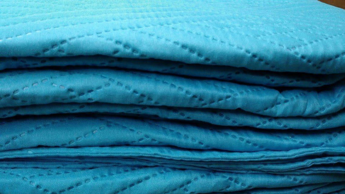 DaDa Bedding Gentle Wave Turquoise Teal Blue Lagoon Lightweight Quilted Bedspread Set (LH3000)
