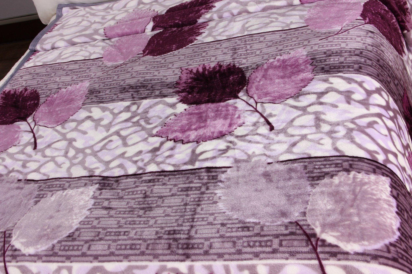 DaDa Bedding Orchid Blossoms Striped Floral Lavender Plush Fleece Flannel Throw Blanket (XY9833)